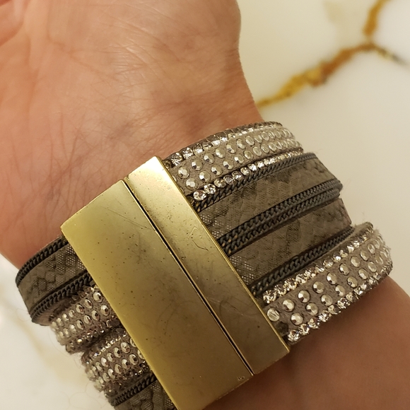 Pleather bangle with jewels (2 for 15) - Picture 2 of 3